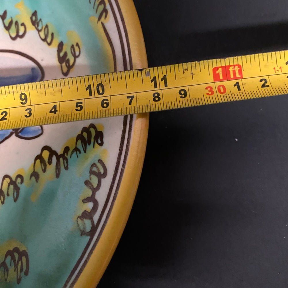 Hand-Painted Ceramic Plate with Pastoral Scene, Talavera Pottery. - Picture 10 of 10